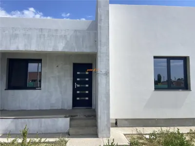 Casa de vanzare , cartier Dr Carnabel ,127 mp ,3 camere ,teren 501 mp - foto 2