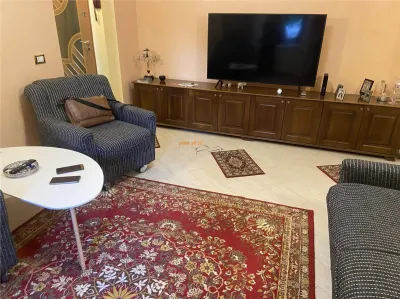 apartament 3 camere , zoma hipermarket Kaufland , parter , 70 mp , renovat integral , mobilat complet - Focsani