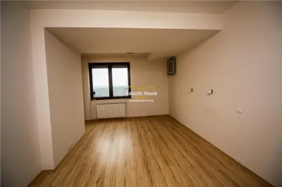 Triplex Vedere Lac Gradina Proprie 2 Locuri Parcare Subterana - foto 12