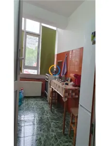 De inchiriat garsoniera zona centrala, str. Crinului, mobilata si utilata - foto 4