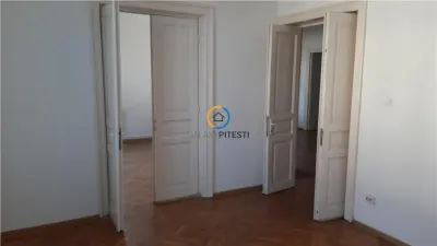 Inchiriere vila sapte camere, pretabila spatiu, cabinet, clinica, scoala, zona Ultracentrala - foto 3
