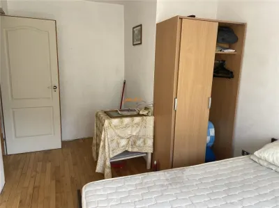 Apartament 4 camere , cartier Sud , decomandat , 58 mp , renovat , centrala termica proprie - foto 6