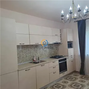 Vila Bascov-Paisesti, P+1,600 mp teren - Bascov