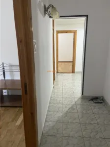 Apartament 3 camere , strada Bucegi - Policlinica 2,   etaj 1/3 , decomandat , imbunatatit - foto 16