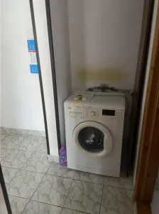 Apartament 3 camere , strada Bucegi - Policlinica 2,   etaj 1/3 , decomandat , imbunatatit - foto 17