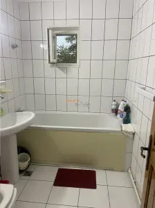 Apartament 3 camere , strada Bucegi - Policlinica 2,   etaj 1/3 , decomandat , imbunatatit - foto 18