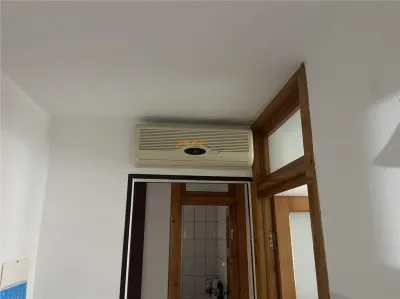 Apartament 3 camere , strada Bucegi - Policlinica 2,   etaj 1/3 , decomandat , imbunatatit - foto 8