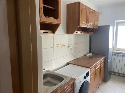 Apartament 2 camere  in Focsani, zona ultracentrala - Spitalul Militar , decomandat , mobilat si utilat complet - foto 12