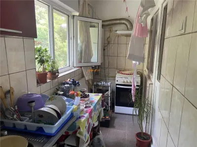Apartament 2 camere ,zona Gara ,54 mp, etaj 2/4  ,centrala termica proprie - foto 5