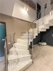 Apartament în vilă | 5 Camere | Curte | Acces dedicat | Parcare - foto 8