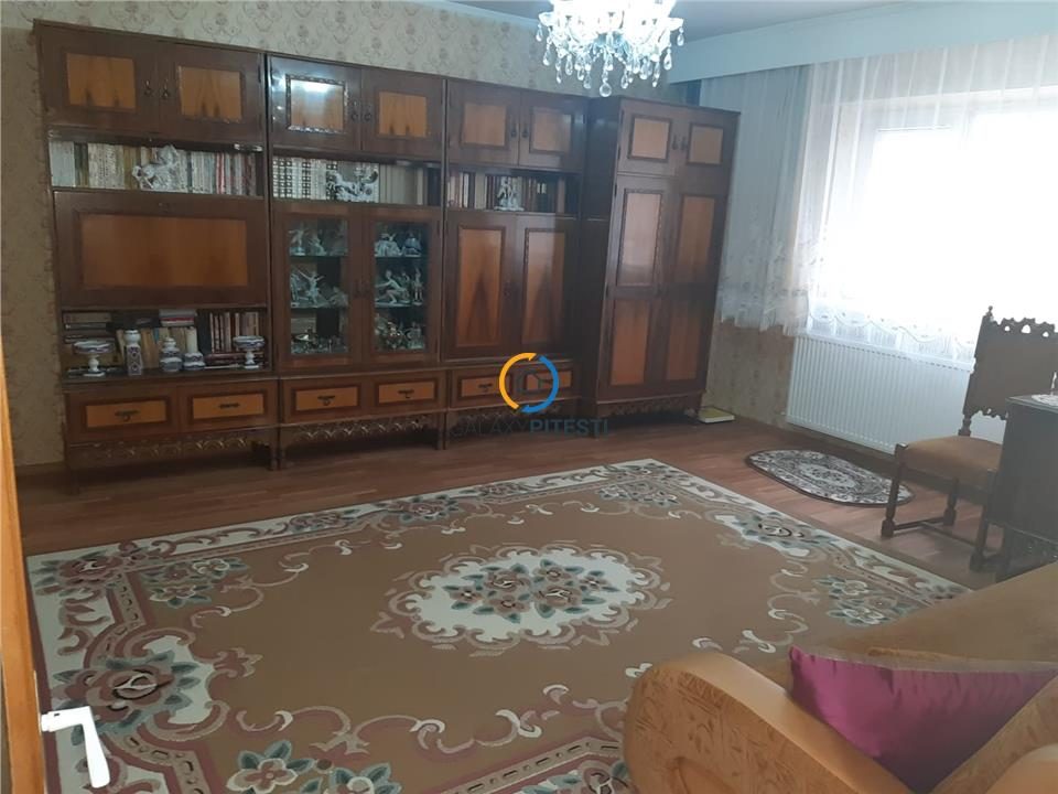 De inchiriat garsoniera Fratii Golesti cu centrala proprie - Pitesti