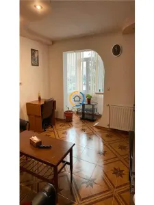 De inchiriat apartament ultracentral, mobilat si utilat - foto 7