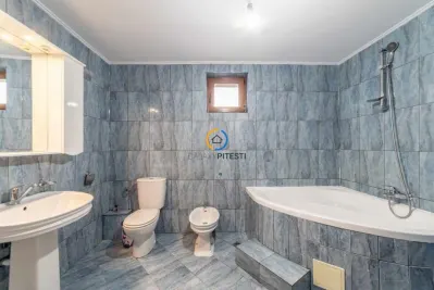 De inchiriat Vila P+1E+M Prundu Mic, zona linistita - foto 12