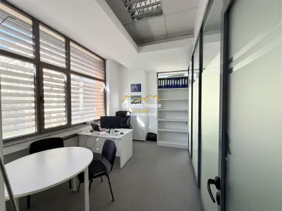 SPATIU BIROURI COMPLET MOBILAT -LIBERTATII /CASA POPORULUI/IZVOR - foto 4