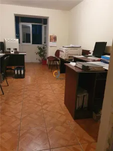 Vânzare spațiu pretabil birouri ,Ultracentral - Pitesti