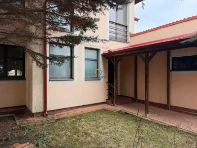 Vila P+1 cu garaj Stefanesti zona rezidentiala Bratieni, libera - foto 2