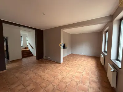 Vila P+1 cu garaj Stefanesti zona rezidentiala Bratieni, libera - foto 3