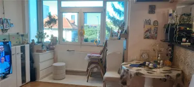 Apartament doua camere etaj intermediar, zona centrala, renovat - Pitesti