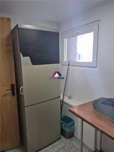 Loc în cameră — 160 EUR/lună | Tot inclus | Metrou 2 minute Mihai Bravu | Zona Vitan - foto 4