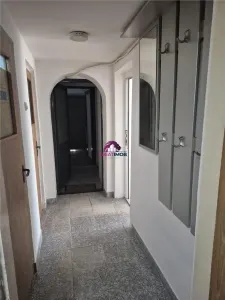 Loc în cameră — 160 EUR/lună | Tot inclus | Metrou 2 minute Mihai Bravu | Zona Vitan - foto 6
