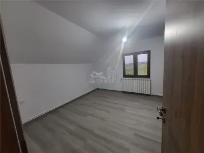 Casa individuala 3 camere 472mp teren zona Calea Cisnadiei - foto 3