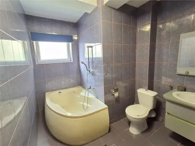 Apartament 3 camere 2 bai parcare zona Strand - foto 5
