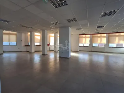 Cladire birouri 900mp 14 locuri parcare zona Piata Cluj - foto 3