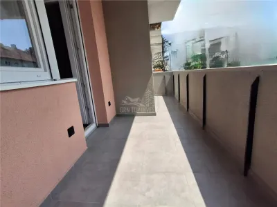 Apartament de LUX  2 camere decomandat pivnita zona Strand - foto 15