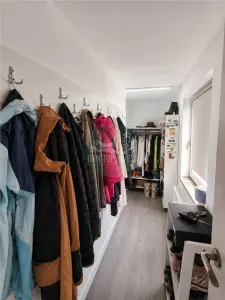 Casa individuala 6 camere pivnita 200mp curte zona Selimbar - foto 11