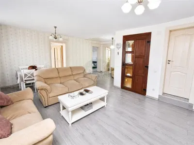 Casa individuala 6 camere pivnita 200mp curte zona Selimbar - foto 24