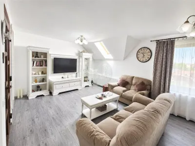 Casa individuala 6 camere pivnita 200mp curte zona Selimbar - foto 4