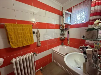 Apartament 3 camere decomandat zona Vasile Aaron - foto 16
