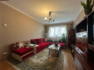 Apartament 3 camere decomandat zona Vasile Aaron - foto 3