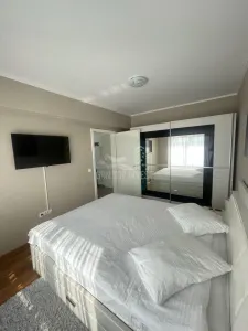Apartament decomandat 2 camere balcon zona Avangarden - foto 3