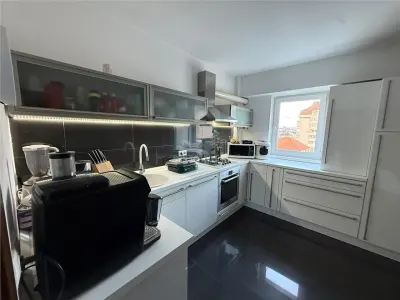Apartament decomandat cu 3 camere si 2 bai in Turnisor - foto 7