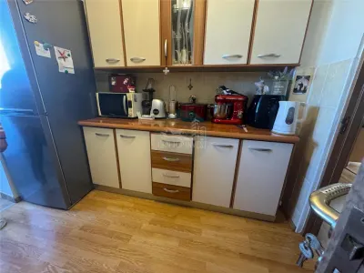 Apartament decomandat cu 2 camere zona Vasile Aaron - foto 16