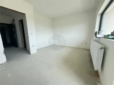 Apartament la etajul 1 cu 2 camere in Selimbar - foto 5