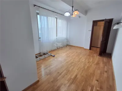 Penthouse 4 camere terasa 50mp parcare zona Centrala - foto 15