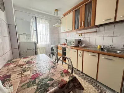 Apartament decomandat 3 camere cu 2 balcoane zona Valea Aurie - foto 23