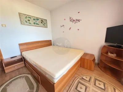 Apartament decomandat 3 camere cu 2 balcoane zona Valea Aurie - foto 4