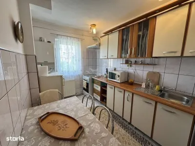 Apartament decomandat 3 camere cu 2 balcoane zona Valea Aurie - foto 10