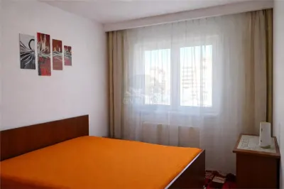 Apartament 4 camere 2 bai 3 balcoane zona Centrala - foto 4