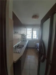 Apartament 3 camere decomandat pivnita zona Bulevardul Mihai Viteazul - foto 4