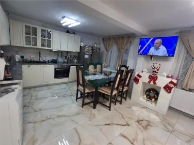 Casa individuala 3 camere 2 bai curte si garaj - zona Talmaciu - foto 1