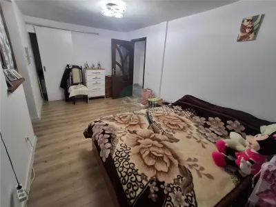 Casa individuala 3 camere 2 bai curte si garaj - zona Talmaciu - foto 8
