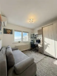 Apartament 2 camere decomandat balcon si pivnita Terezian - foto 4