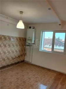 Apartament 2 camere la mansarda in zona Strand - foto 9