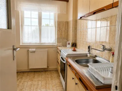 Apartament 2 camere decomandat balcon Calea Dumbravii - foto 3