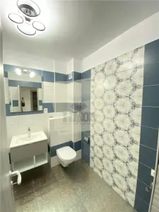 Apartament modern 3 camere 2 bai si balcon pe Calea Surii Mici - foto 10
