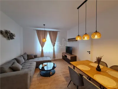 Casa moderna cu 3 camere 2 bai dressing curte zona Centrala - Sibiu